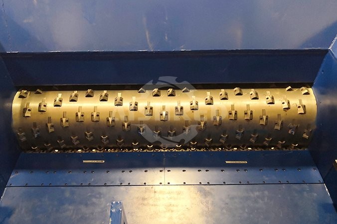 Penghancur Poros Tunggal