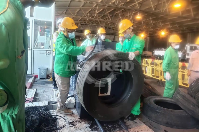 Mesin Tire Debeader untuk Proyek Lini Produksi Penghancuran dan Pengolahan Ban Bekas di Makau
